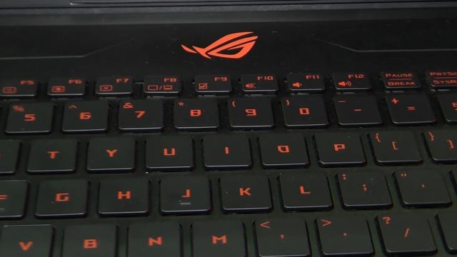 Asus ROG Strix G702ZC - AMD Ryzen i bärbart gamingformat смотреть онлайн