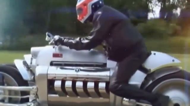 634 км/ч - самый быстрый мотоцикл в мире Рекорд скорости на мотоциклеTurbo смотреть онлайн
