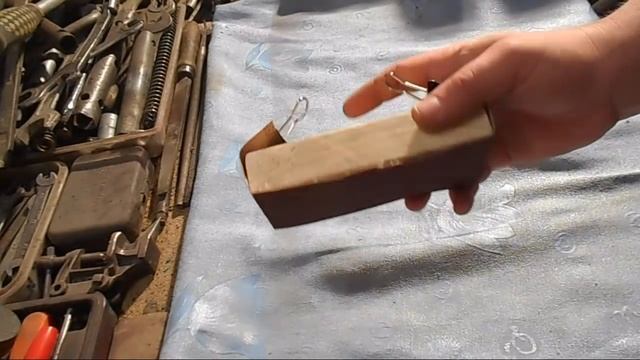 ✔Нереально крутая самоделка из ОБЫЧНОЙ ДОСКИ И КАНЦЕЛЯРСКИХ ЗАЖИМОВ смотреть онлайн