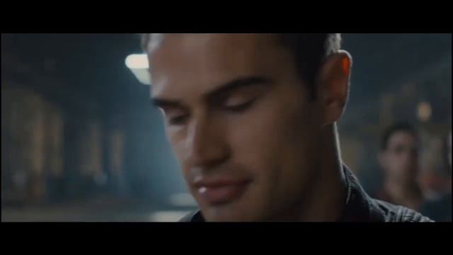 Дивергент: Трис и Фор - Ты меня пленила смотреть онлайн