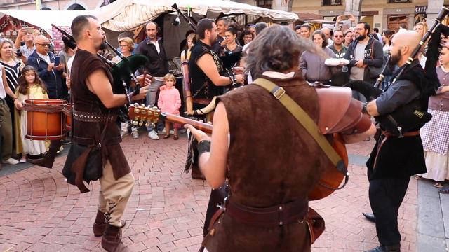 The Trooper - Iron Maiden Cover - Gálata (Medieval Folk) смотреть онлайн