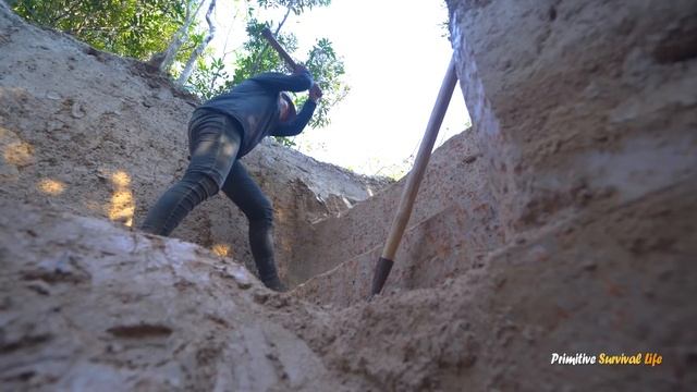 Girl Solo Adventure, Digging to Build a Complete Warm Ball Home Shelter смотреть онлайн