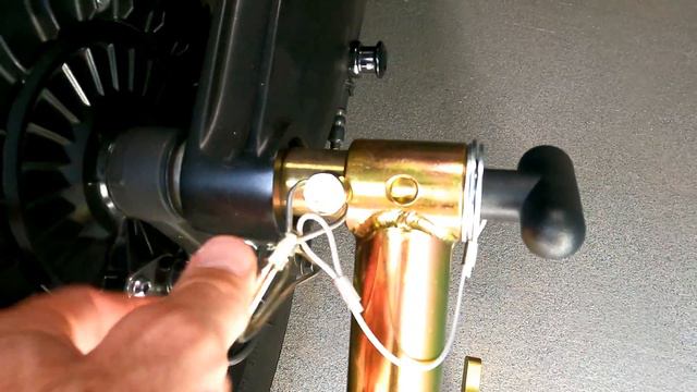 How to Use the Pit Bull Motorcycle Restraint System With a VMAX 1700 смотреть онлайн