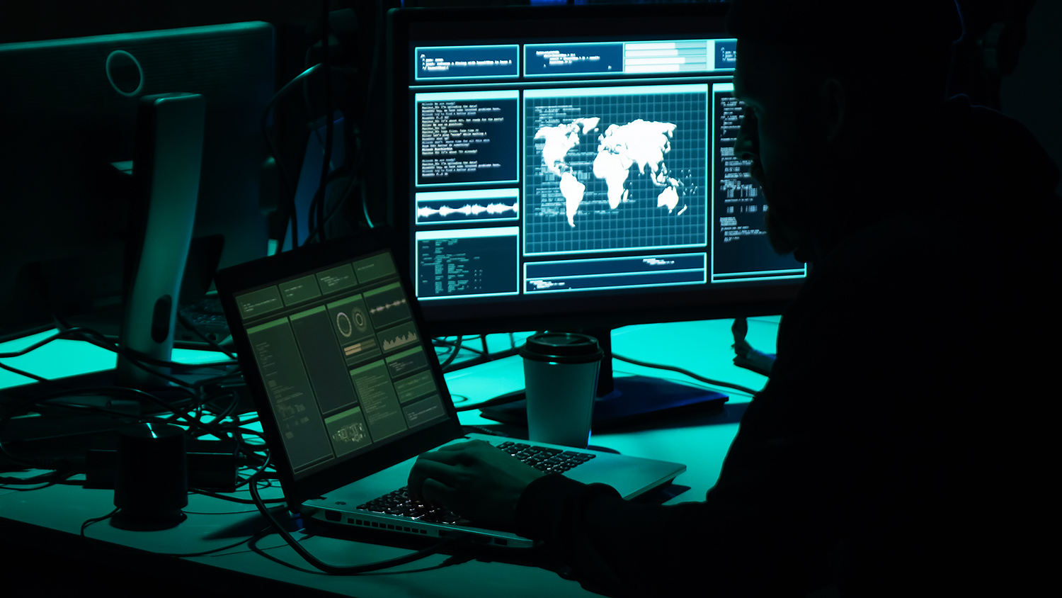 Как Хакеры атакуют системы и компании смотреть онлайн