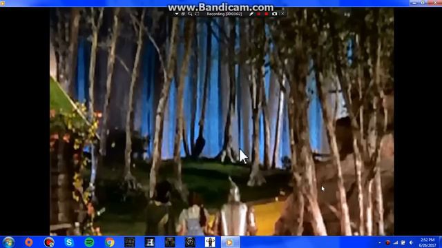 The Wizard of Oz hanging Munchkin EXPLAINED смотреть онлайн