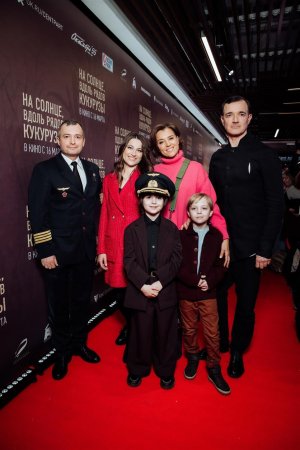 На солнце, вдоль рядов кукурузы  2023