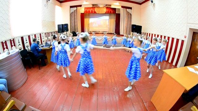 Танец "Топотушки", коллектив "Преображение" ДШИ г. Родники смотреть онлайн