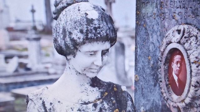 КОГДА НУЖНО МЕНЯТЬ ФОТО НА ПАМЯТНИКЕ? смотреть онлайн