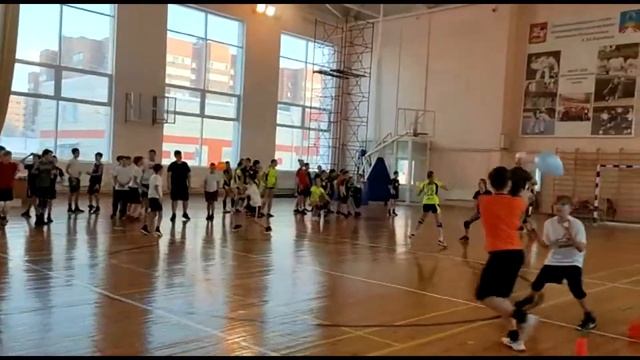 Новогодняя сказка 2022 отделения игровых видов спорта СШ "Керамик" смотреть онлайн