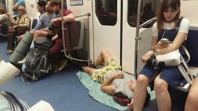 Люди, которые всегда на своей волне смотреть онлайн