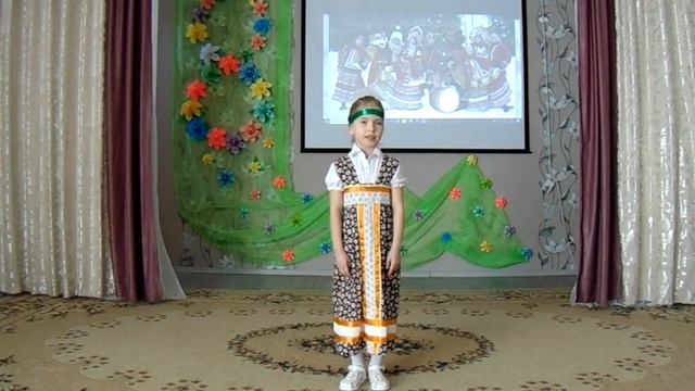 Надежда Лыкова "Русские традиции". Читает Бугаёва Настя смотреть онлайн