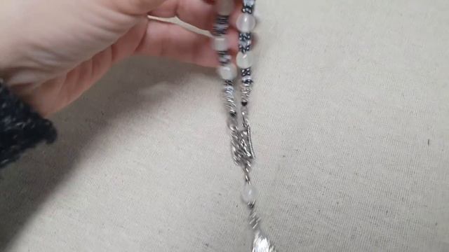 В гостях у Шош,изумительная переделка бижутерии от старых бус к колье и браслетам смотреть онлайн