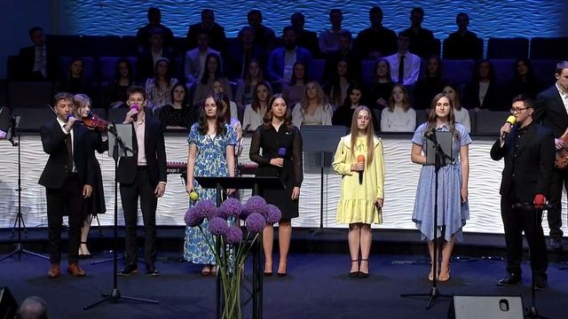 Папа Бог пусть хранит тебя | CCS Worship смотреть онлайн