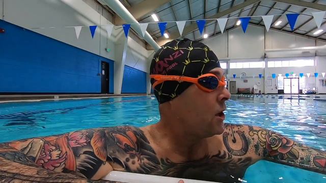 Swim with Tempo Trainer смотреть онлайн