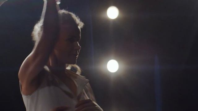 Клип “Crazy” Ксения Александрова, Игорь Оробей, Мария Ершова, Андрей Михалин смотреть онлайн