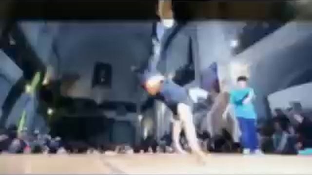Лучший Брейк Данс Батл 2010 на 2011 смотреть онлайн