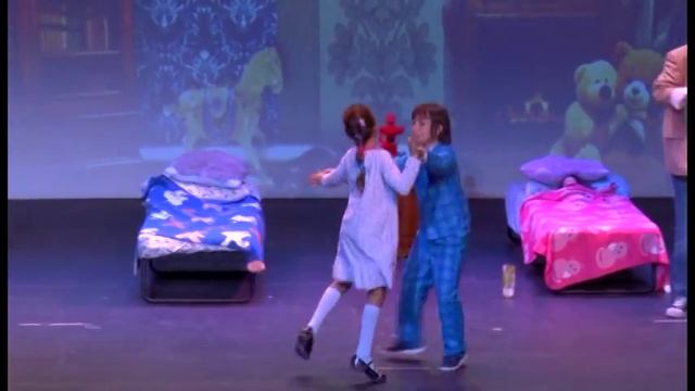 Bravo Theater - 33 cows (33 коровы) смотреть онлайн