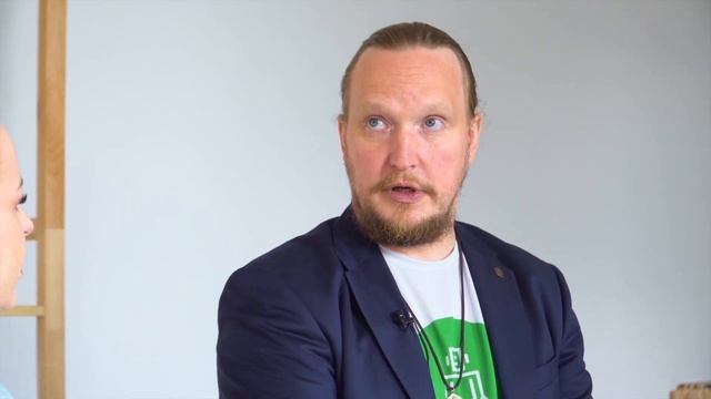РОБОТОТЕХНИКА ДЛЯ ДЕТЕЙ И ИНЖЕНЕРНЫЕ КЛАССЫ. СТАРТАП В 15 ЛЕТ С РОББО смотреть онлайн