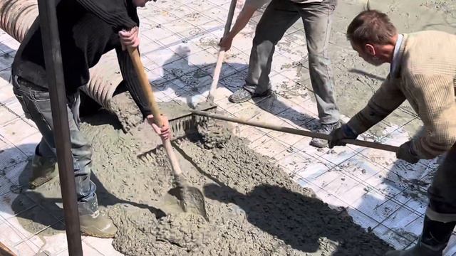 Заливаем площадку бетоном марки М 200 смотреть онлайн
