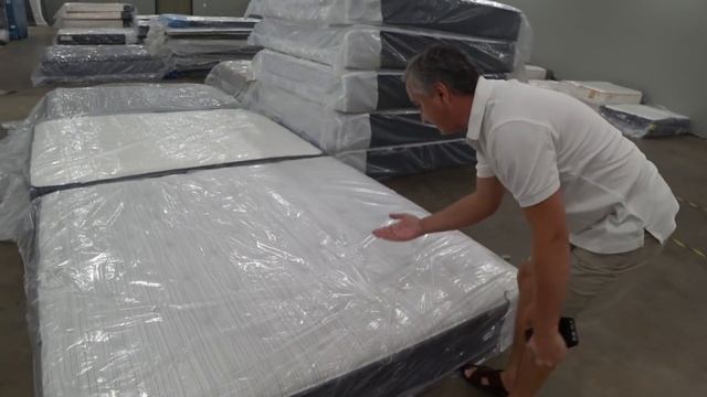 Пришлось опять ехать в Costco / Остались без матраса / Новости со стройки и из банка / Пропал голос смотреть онлайн