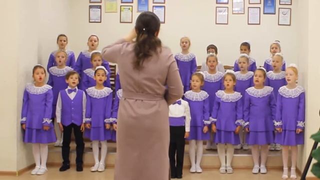 Младший хор хорового коллектива "Вдохновение" "Детский рисунок" Е. Раздолина смотреть онлайн