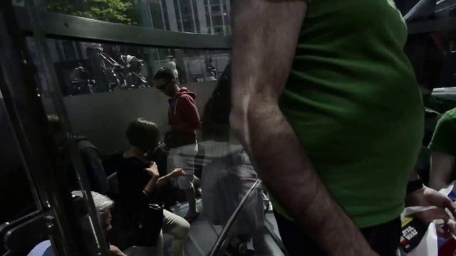 apple store 5th avenue new york смотреть онлайн