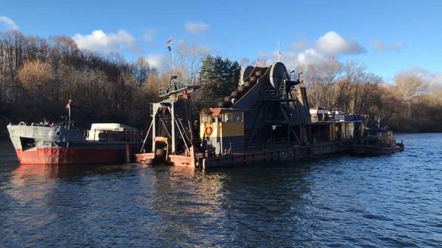 Автомобильный мост. Часть 1 - углубление дна реки смотреть онлайн