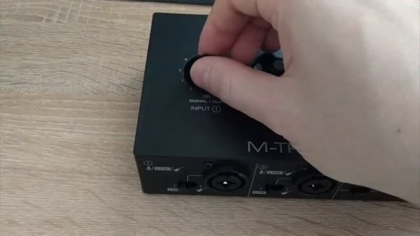 Распаковка – Аудиоинтерфейс M-Audio M-Track Duo