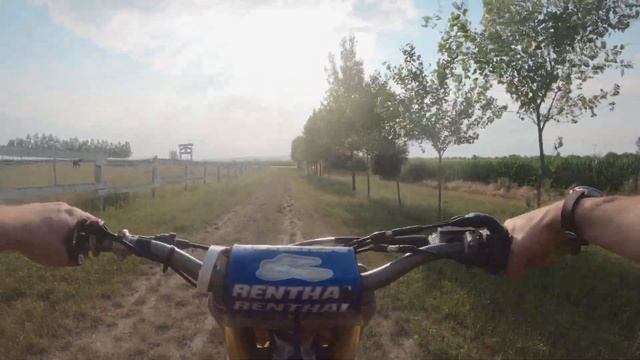 Suzuki RMZ 250 - Relaxing dirt bike ride 4K смотреть онлайн