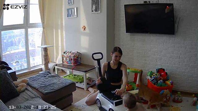 EZVIZ TY2, EZVIZ C6N. Wi-Fi камера с широким обзором для особой бдительности смотреть онлайн