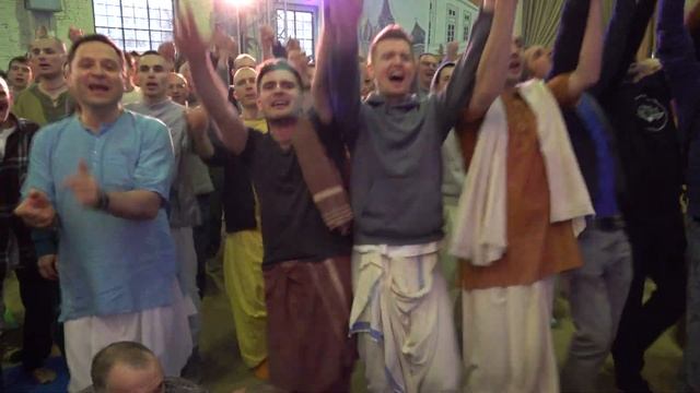 Киртан Е.М. Чайтанья Чандра Чаран Прабху - 12.03.2022 смотреть онлайн