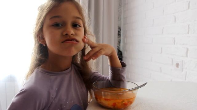 Как заставить детей есть суп?! смотреть онлайн