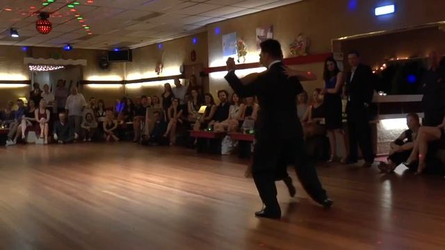 Roxana Suarez & Sebastian Achaval in Milonga Dominguera (3) "Maleza" O.Pugliese con A.Moran смотреть онлайн