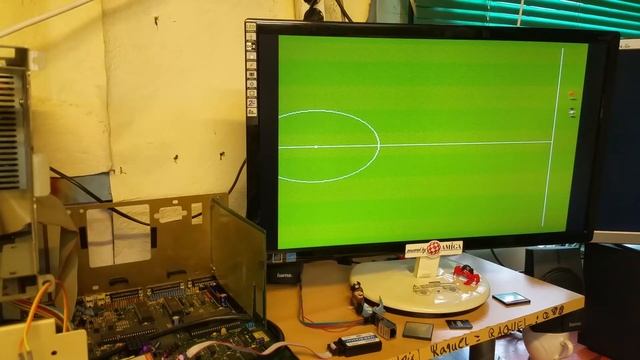 Amiga 2000 running AGA games?!?!? WOW!!!! смотреть онлайн