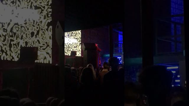 вышел покурить-розовый закат(IZI club Москва) смотреть онлайн