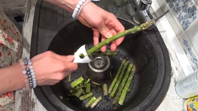 как ПРИГОТОВИТЬ СПАРЖУ?! базовый РЕЦЕПТ смотреть онлайн