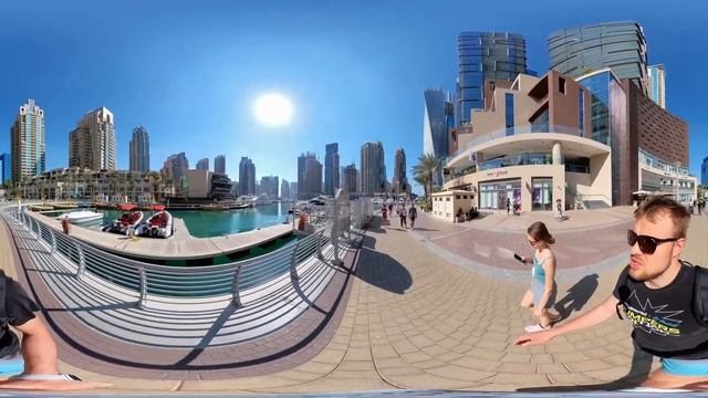Гуляем по району Дубай Марина в 360° смотреть онлайн