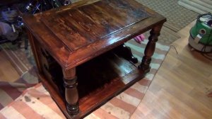 Покрываю мебель лаком