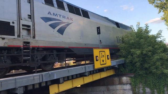 [Horn Show] - Amtrak 69 with loco 106 at Saint-Lambert, QC - 2019-07-24 смотреть онлайн