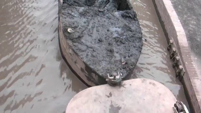 Dredging River Salwarpe - Droitwich Canals Restoration смотреть онлайн