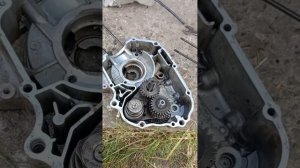 Нашел причину стуков в двигателе мопеда Альфа при движении!! )))