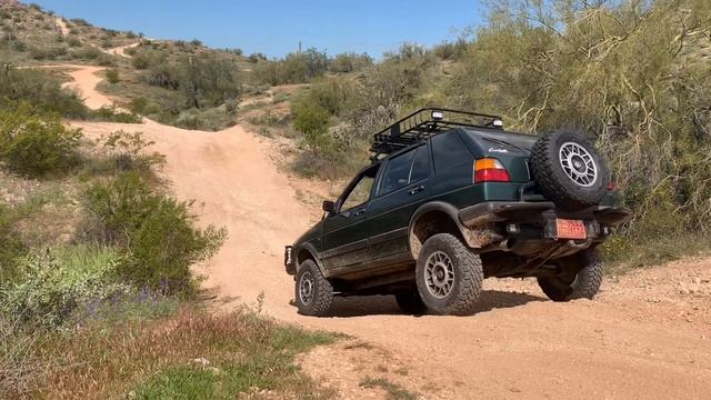 Arizona off road trail VW Golf Country смотреть онлайн