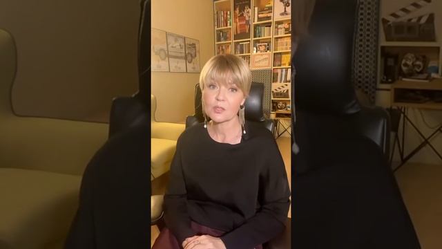 Юлия Меньшова: Зачем улыбаться незнакомцам? (НОВОЕ ВИДЕО) смотреть онлайн