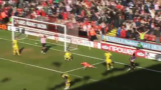 Bjørn Helge Riise Goal vs Leeds Utd (19.03.11) смотреть онлайн
