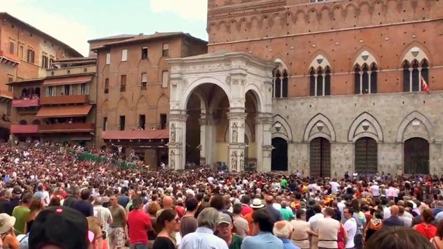 Palio Di Siena  Палио в Сиене 13 08 2017