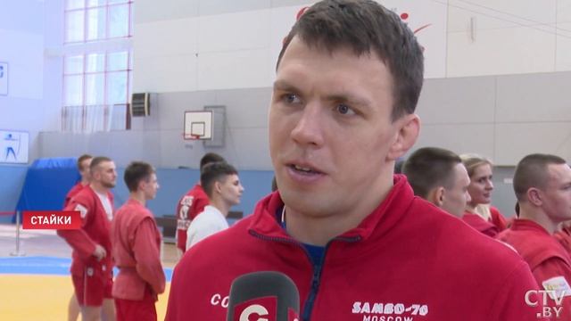 Чемпион мира даёт мастер-класс! / Преподаёт самбо в 60 лет / Молодые чемпионы Беларуси и России смотреть онлайн