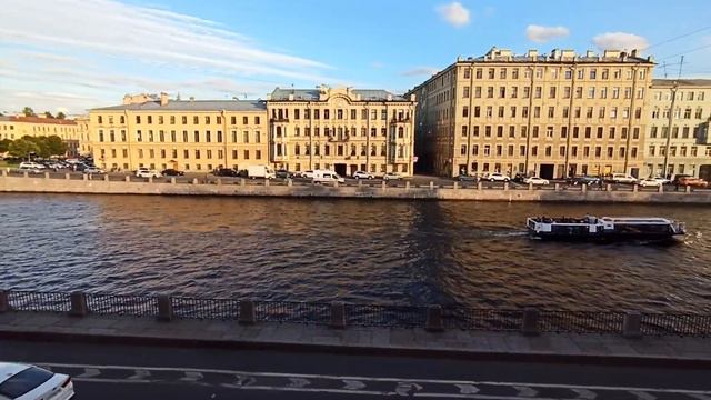 вид с балкона на фонтанку смотреть онлайн