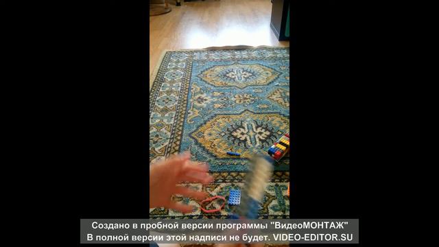 Кастро рассказывает как собирать Лего-дробовик смотреть онлайн