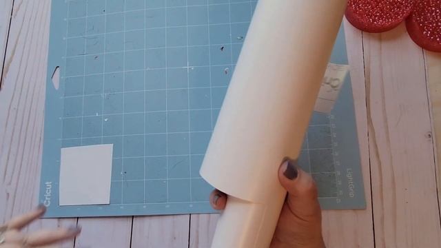 How to Make a Monogram Freshie / Cutting Vinyl Monogram with Cricut / Car Freshener / Car Candle смотреть онлайн