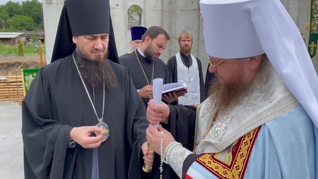 Закладка капсулы в основание храма Спаса Нерукотворного при Черкасской Православной Гимназии смотреть онлайн
